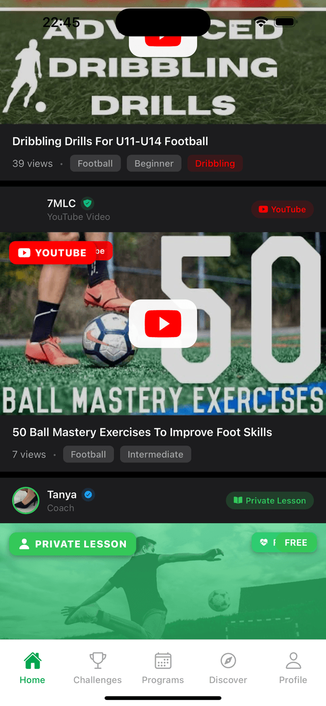 SkillUp Football app - training feed with video content